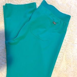 FIGS Livingston surgical green XL/Tall scrub pant
